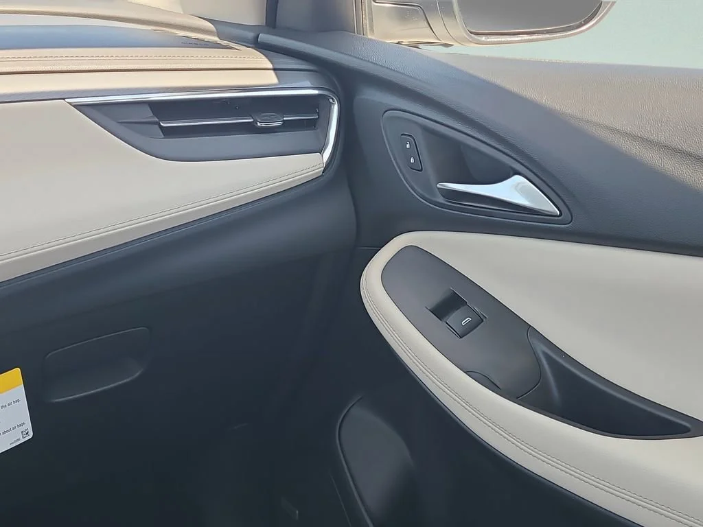 New 2026 White Frost Tricoat Buick Avenir image 13