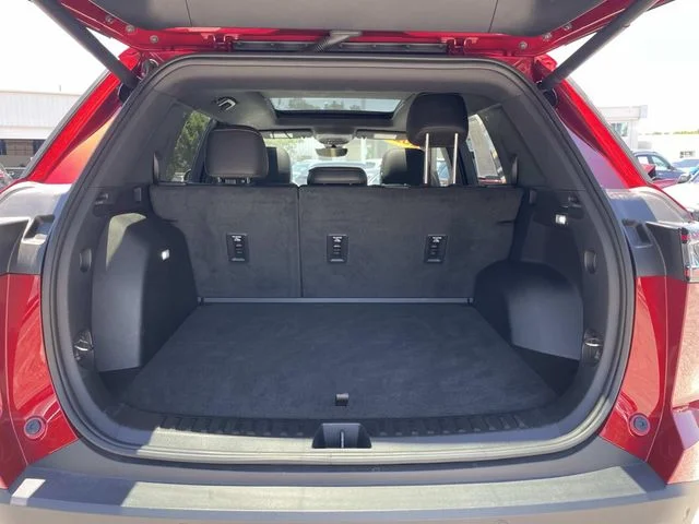 Used 2025 Red Chevrolet ACTIV image 8