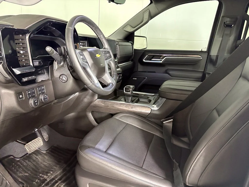 Certified Used 2025 Summit White Chevrolet LTZ image 27