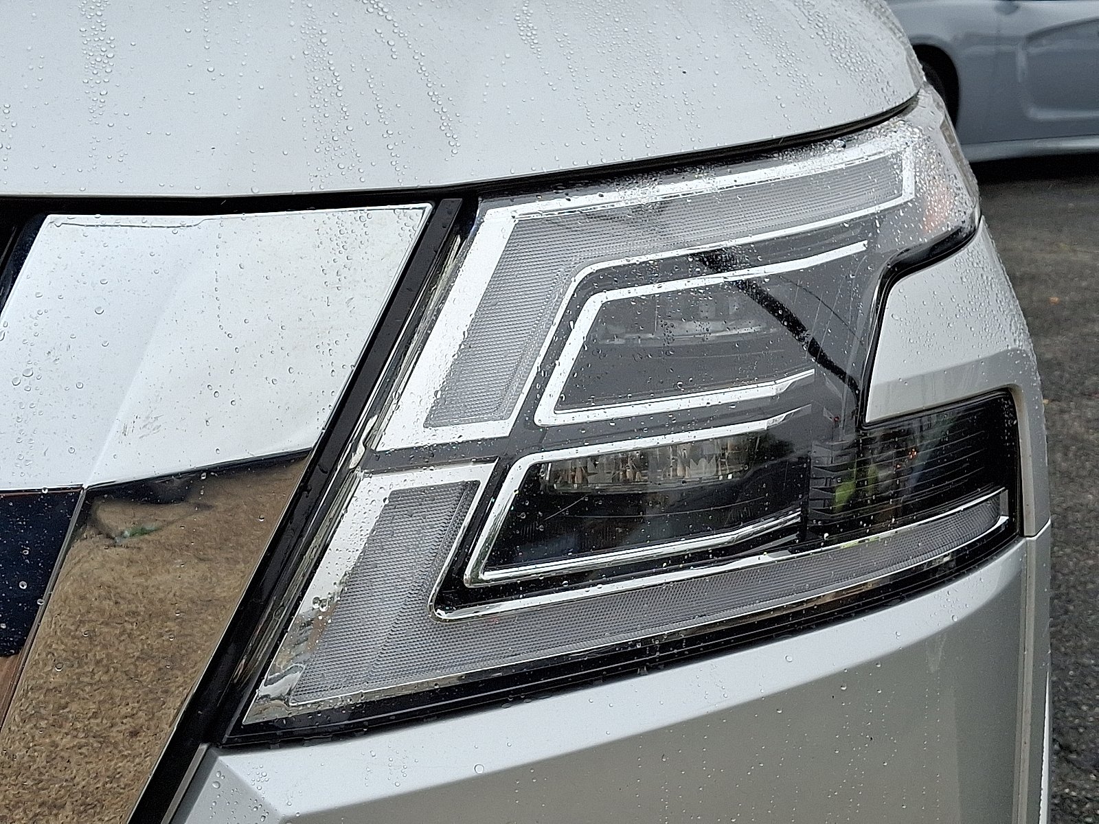 2022 Nissan Armada SV - Photo 9