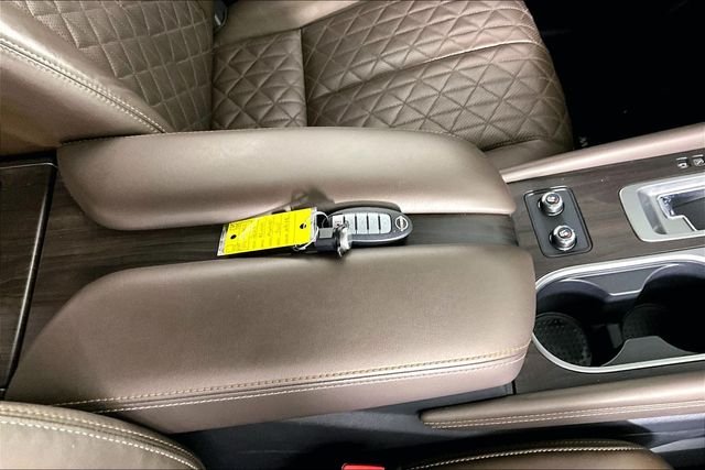 Used 2023 White Nissan Platinum image 30