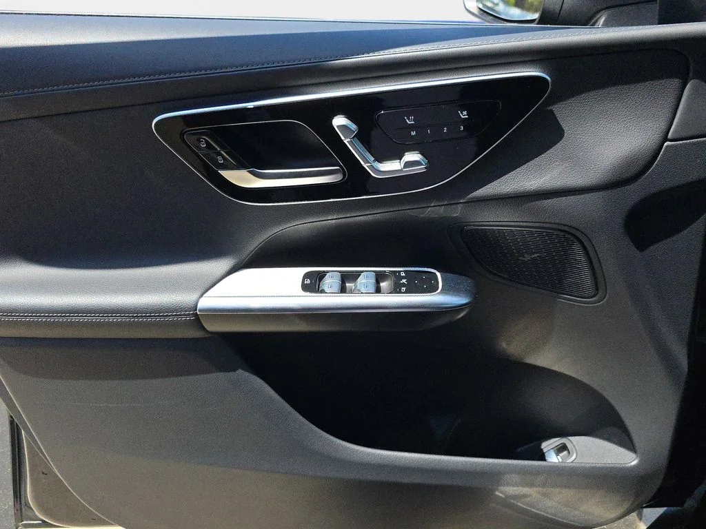 2024 Mercedes-Benz GLC GLC 300 - Photo 21