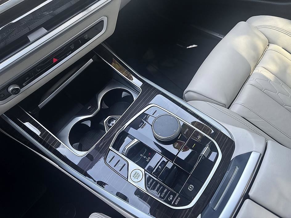 Used 2023 Alpine White BMW xDrive40i image 5