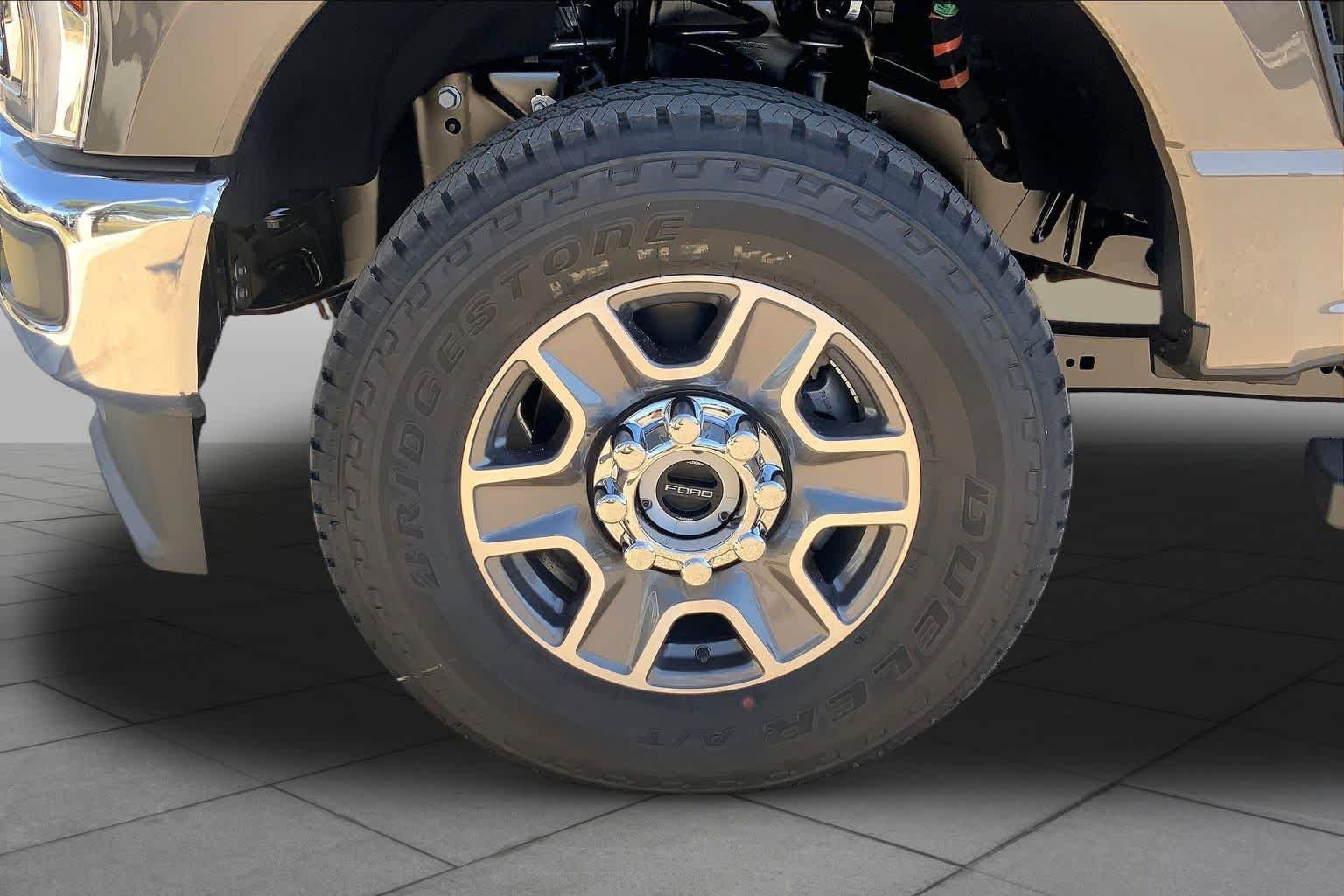 New 2026 Marsh Gray Ford F-250® Lariat® image 11
