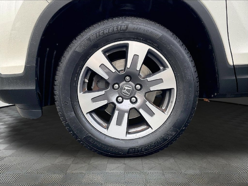 Used 2018 White Honda RTL image 7