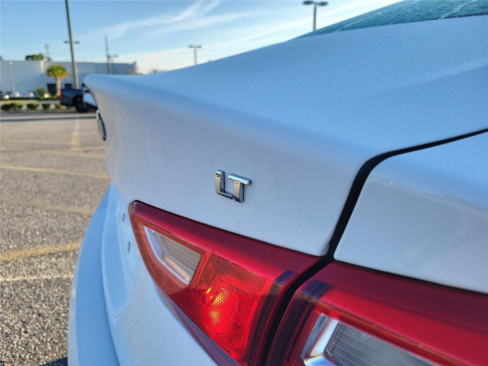 Used 2024 Summit White Chevrolet LT image 8