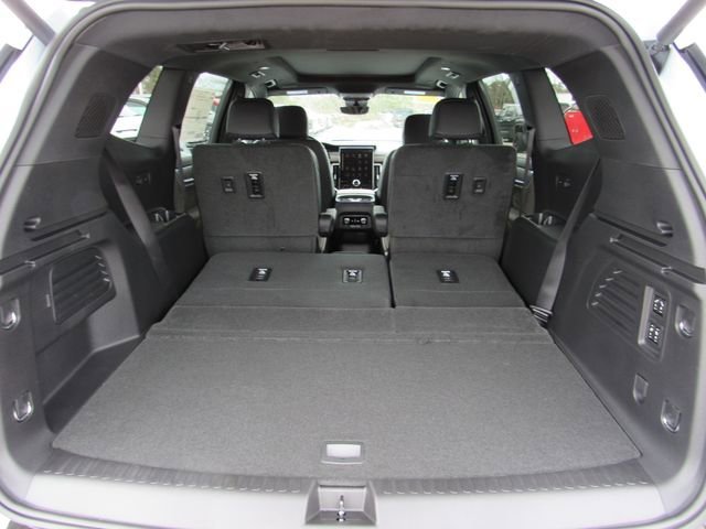 New 2026 Glacier White Tricoat GMC Denali Ultimate image 35