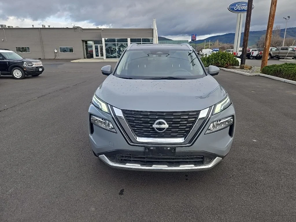 Used 2023 Boulder Gray Pearl Nissan Platinum image 11