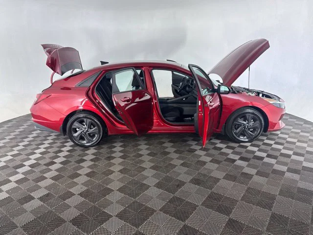 Used 2023 Red Hyundai SEL image 15