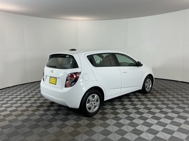 2015 Chevrolet Sonic LS photo 3