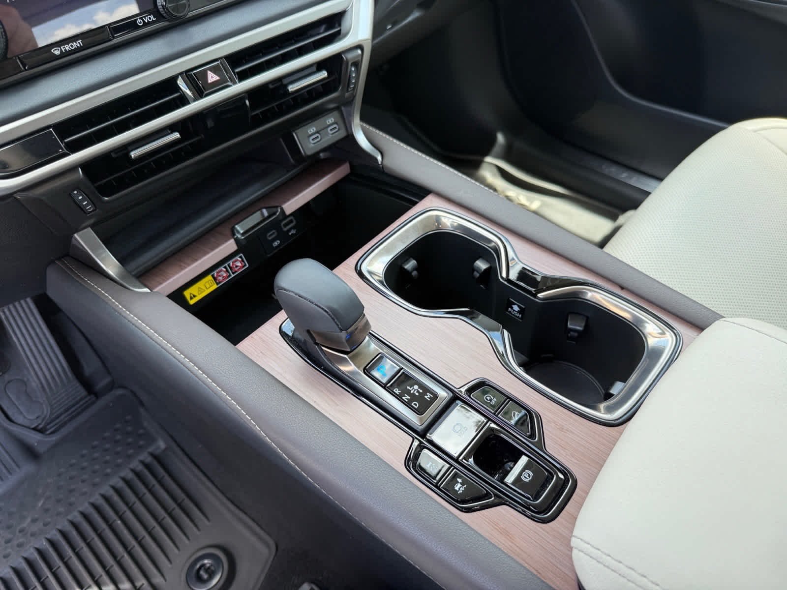 Used 2023 Iridium Lexus Premium image 23
