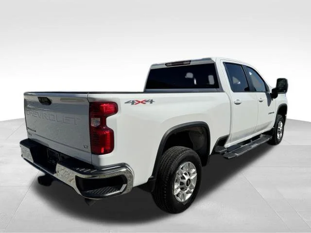 Used 2025 White Chevrolet LT image 8