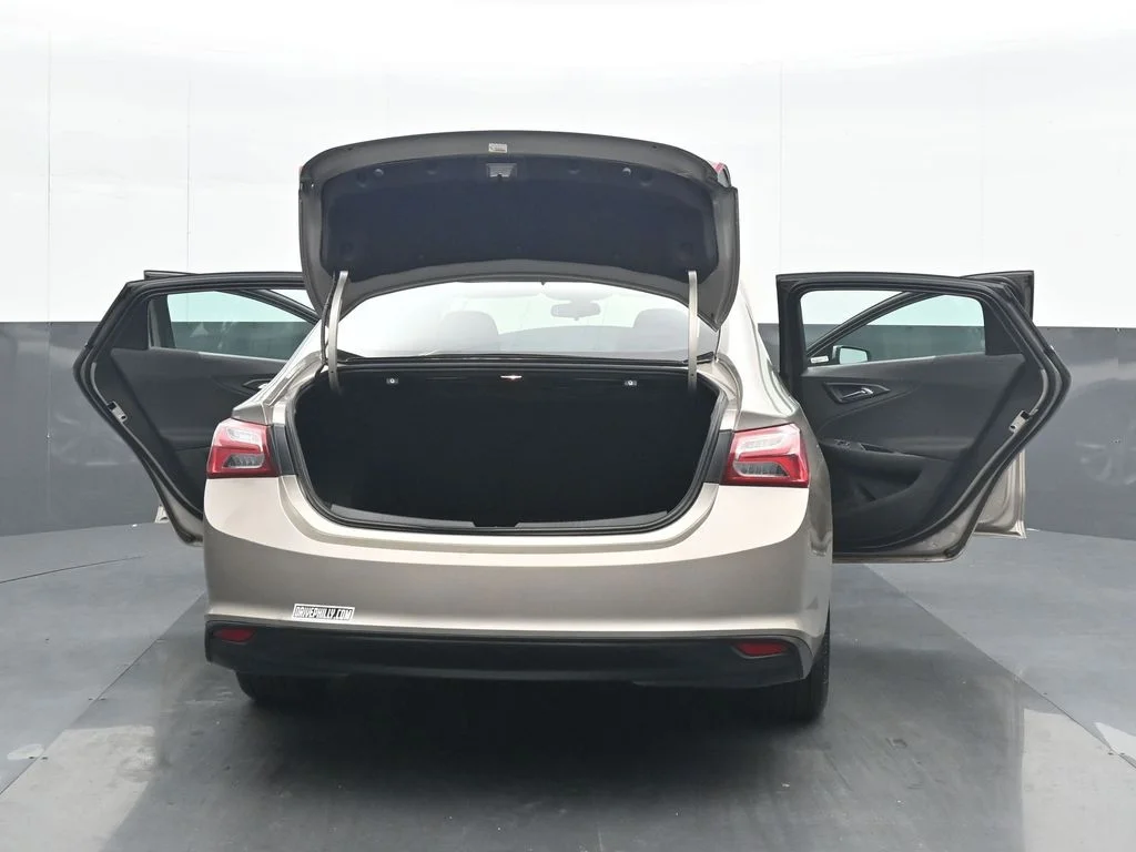 Used 2022 Gray Chevrolet LT image 35