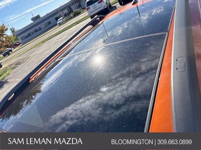 Used 2016 Orange Jeep Trailhawk image 9