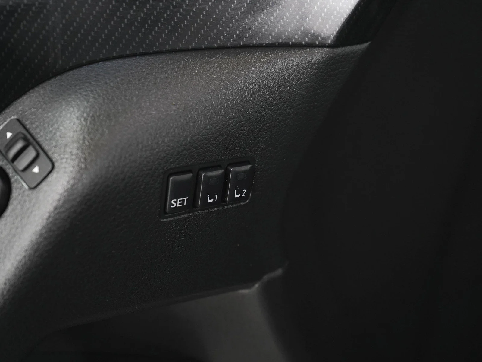 Used 2020 Gun Metallic Nissan SL image 22