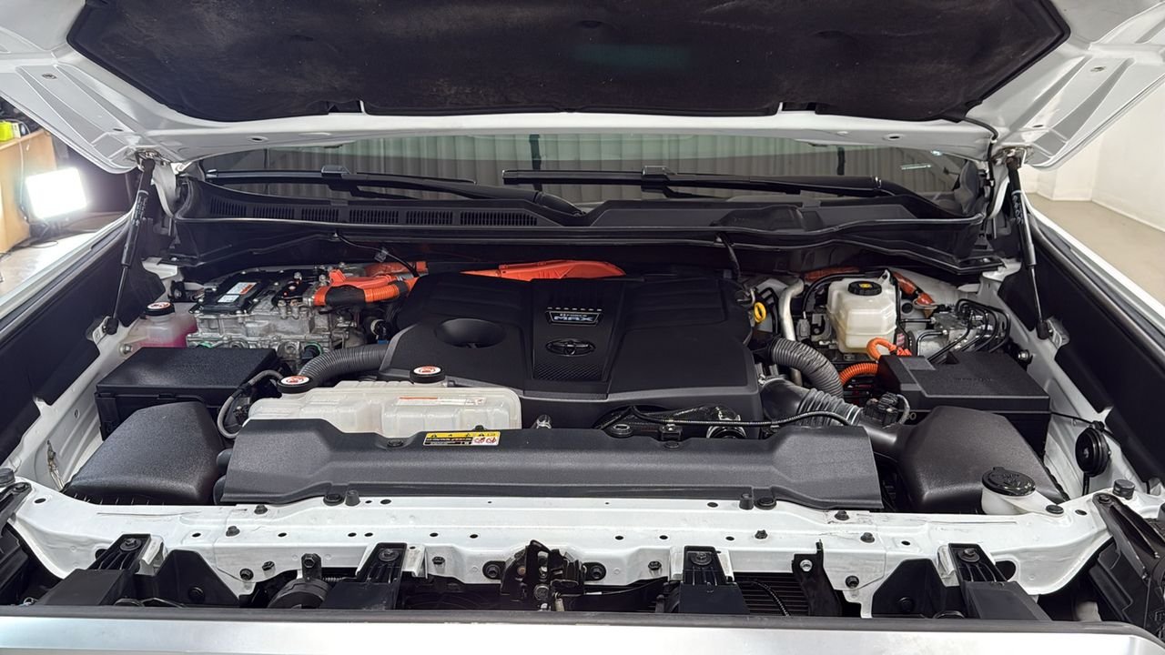 2023 Toyota Tundra Limited - Photo 25