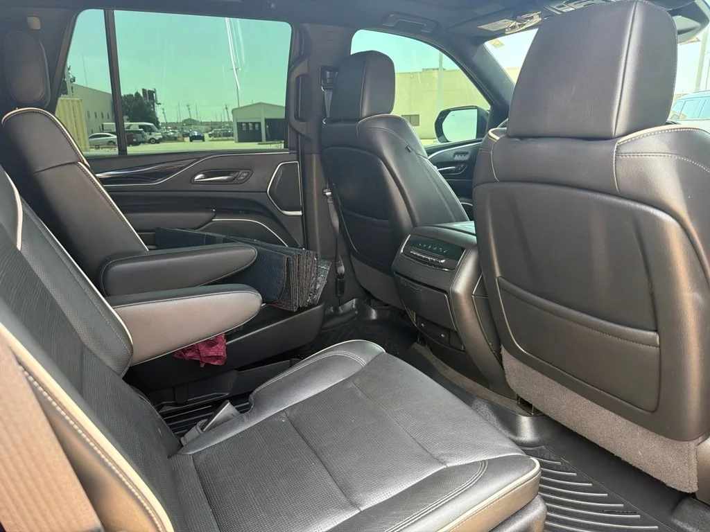 Used 2022 Black Cadillac Sport image 8