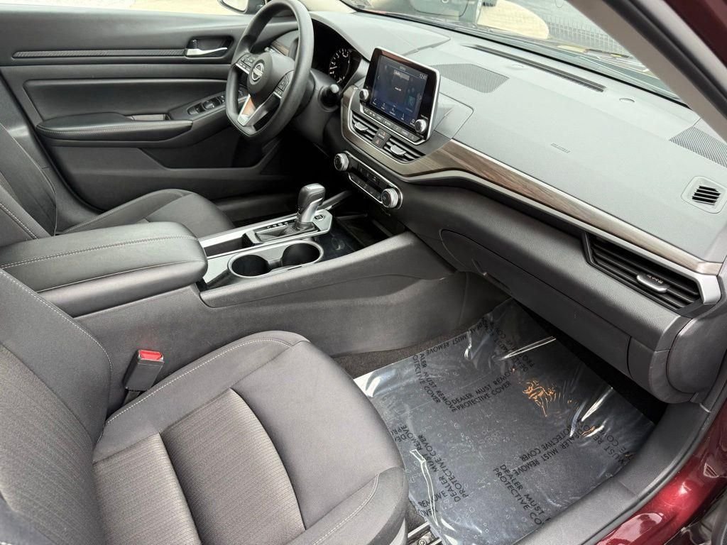Used 2024  Nissan 2.5 SV image 29