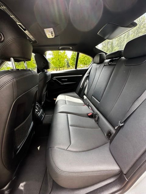 Used 2018 Glacier Silver Metallic BMW 328d image 15