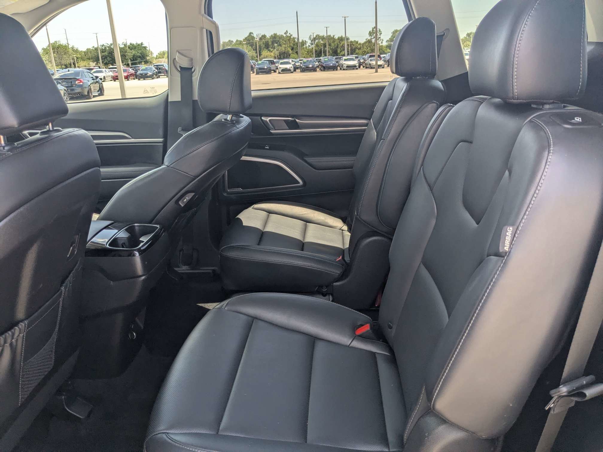 Certified Used 2025 Everlasting Silver Kia S image 17