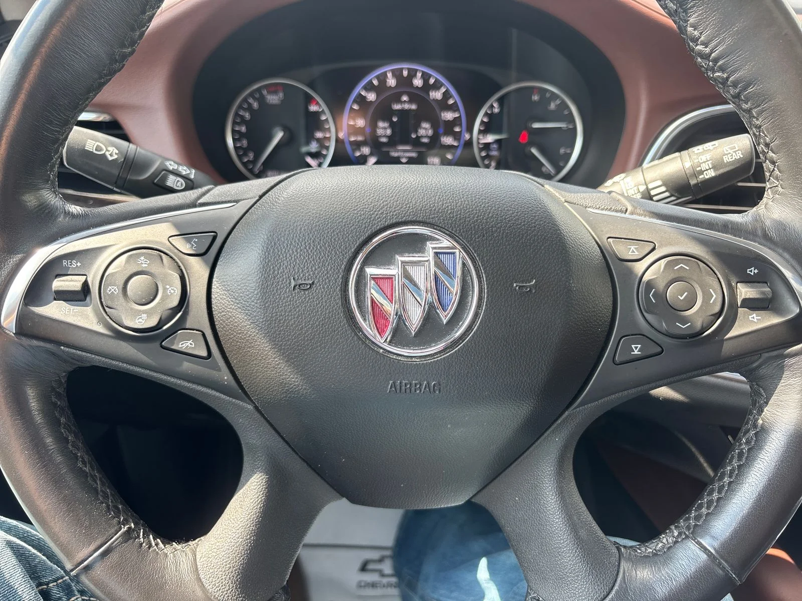Used 2020 Ebony Twilight Metallic Buick Avenir image 17