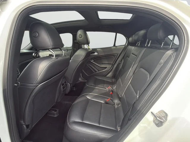 Used 2019 White Mercedes-Benz GLA 250 image 15
