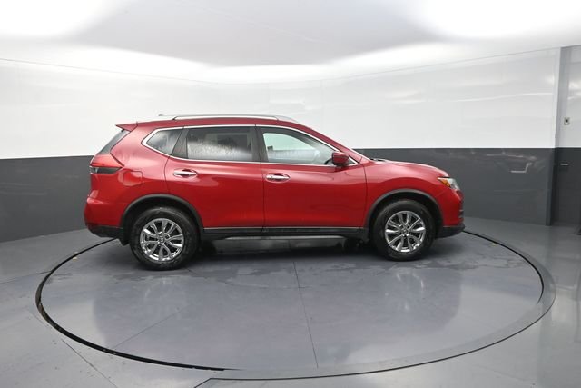 Used 2017 Red Nissan SV image 16