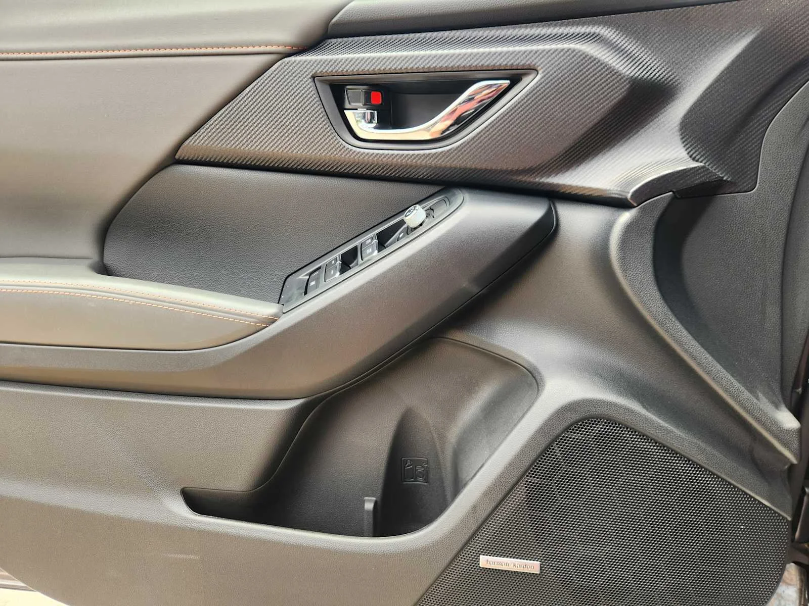 New 2026 MAGNETITE GRAY PEARL Subaru Limited Hybrid image 16