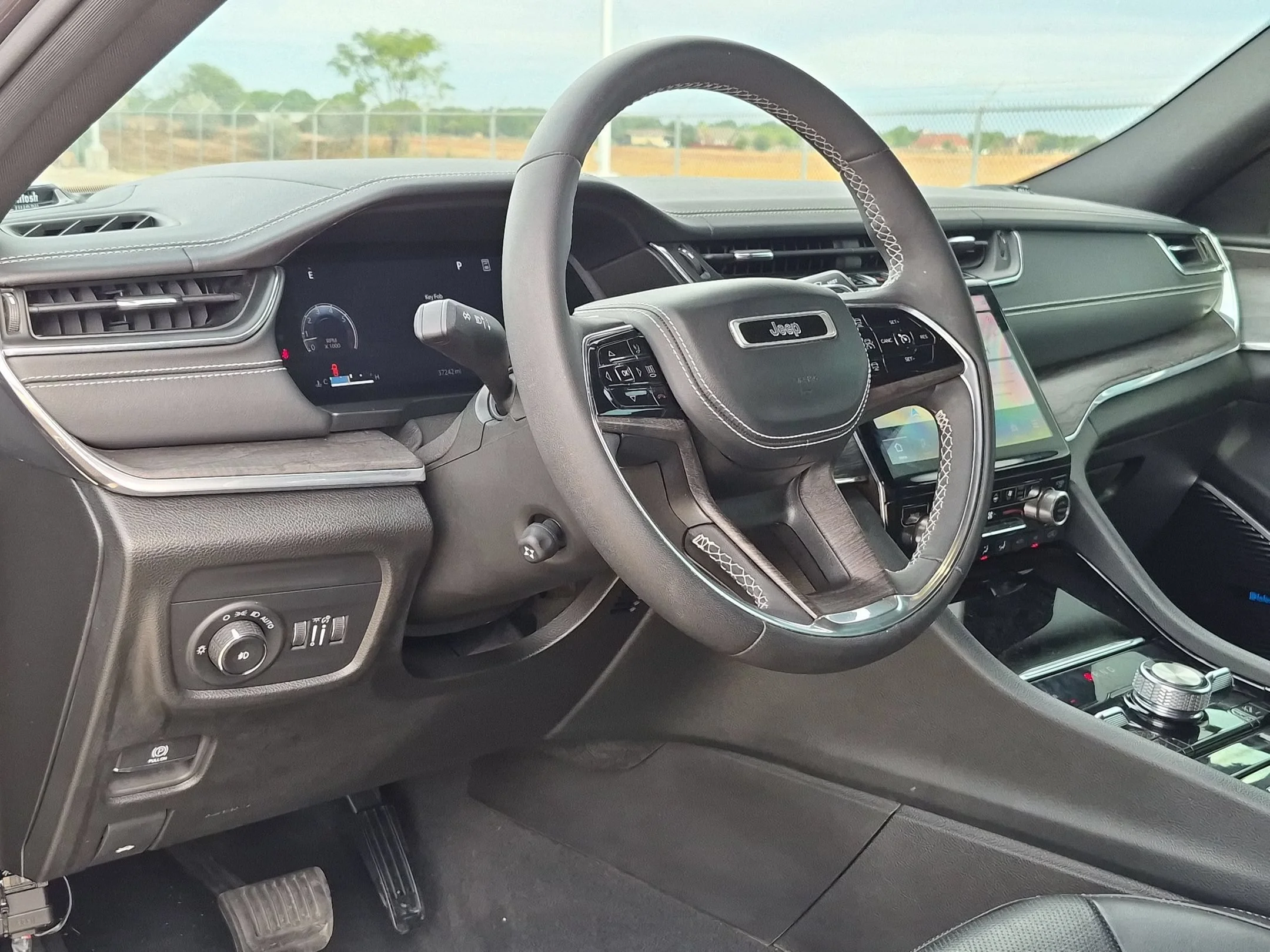 Used 2023 Gray Jeep Overland image 10
