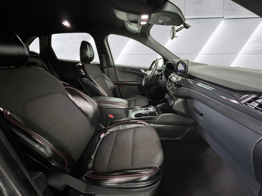Used 2024 Gray Ford ST-Line image 13