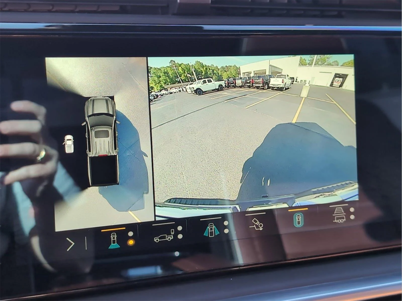 Used 2022 Onyx Black GMC Denali Ultimate image 20