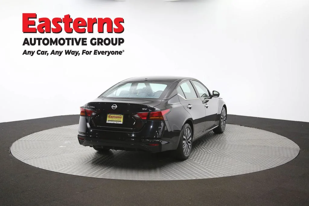 Used 2024 Black Nissan 2.5 SV image 39