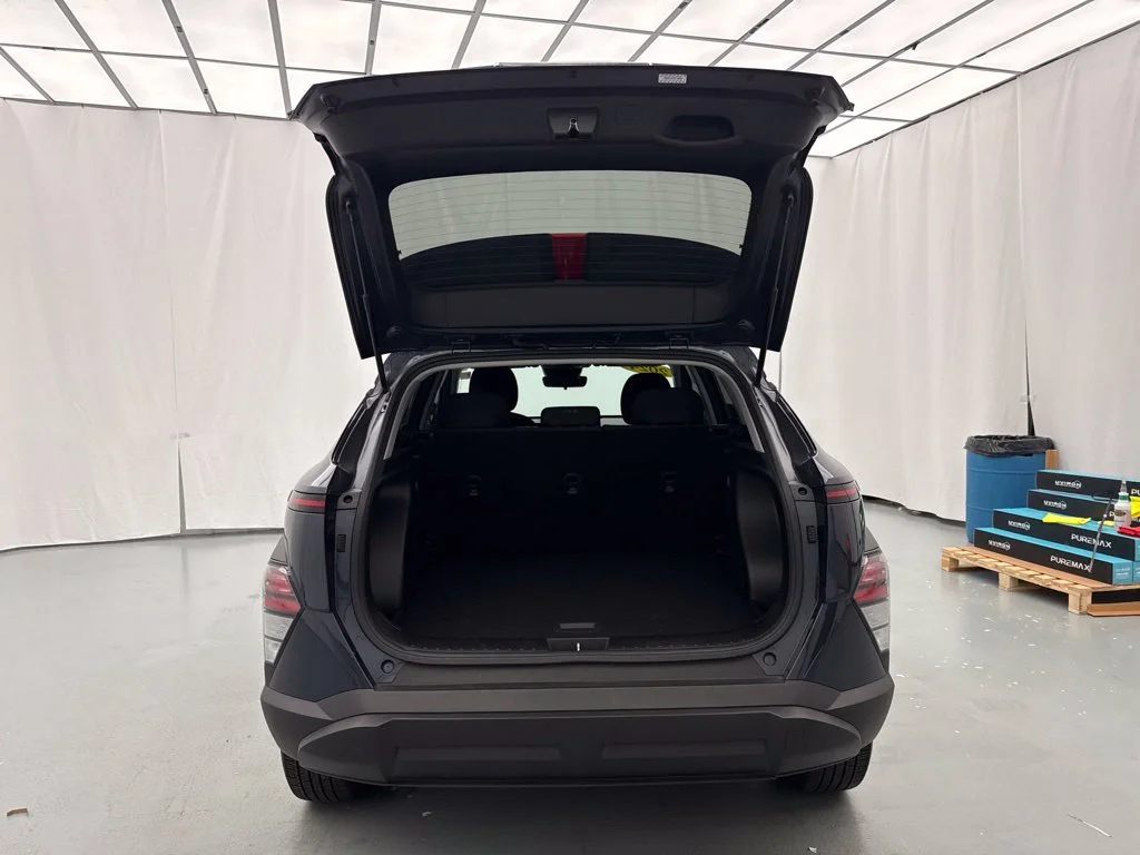 2024 Hyundai Kona SEL SUV Slide 8