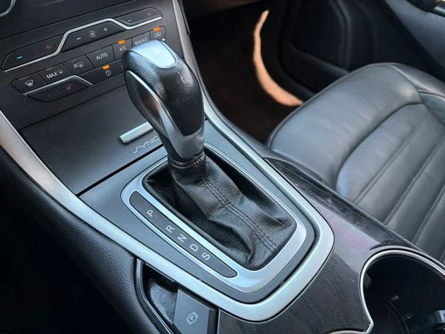 Used 2017 Gray Ford SEL image 15