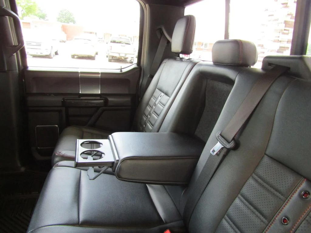 Used 2019  Ford Lariat image 46