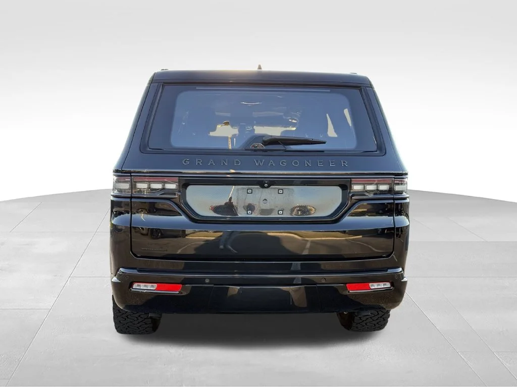Used 2023 Black Jeep Series III image 26