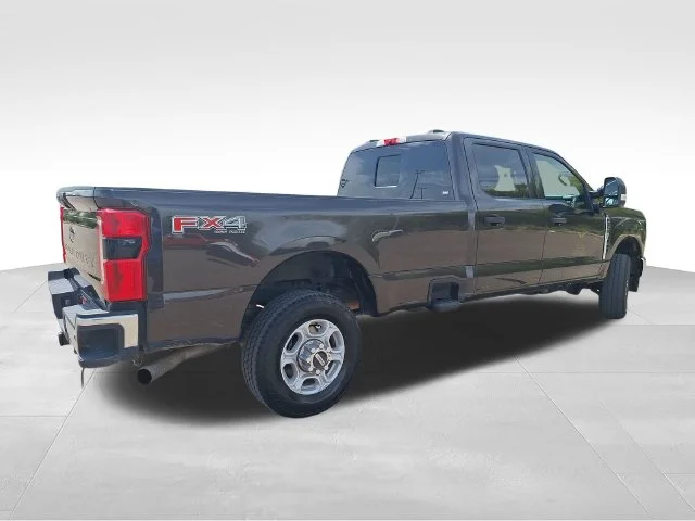 Used 2025 Brown Ford XLT image 7
