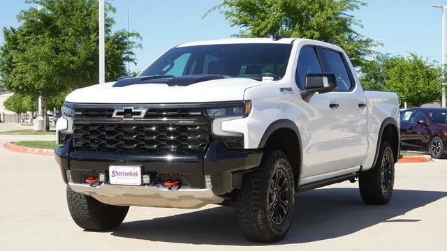 Used 2024 White Chevrolet ZR2 image 3