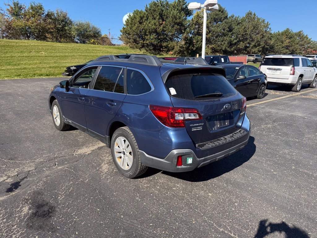 Used 2019 Blue Subaru 2.5i Premium image 2