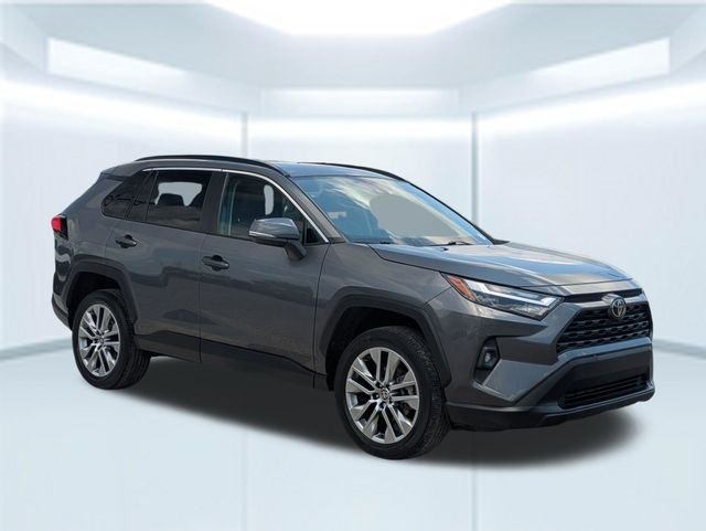 Used 2023 Gray Toyota XLE Premium image 8
