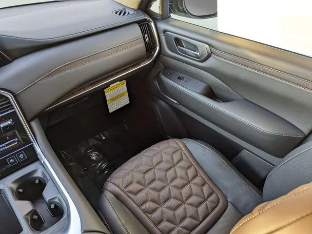 2026 Nissan Armada Platinum Reserve - Photo 14