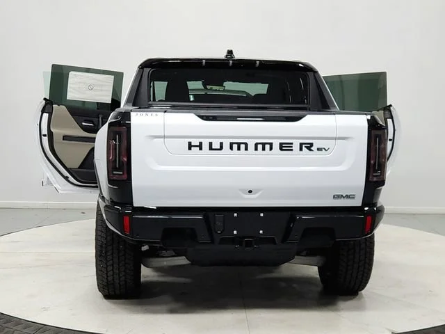2026 GMC HUMMER EV 2X - Photo 14