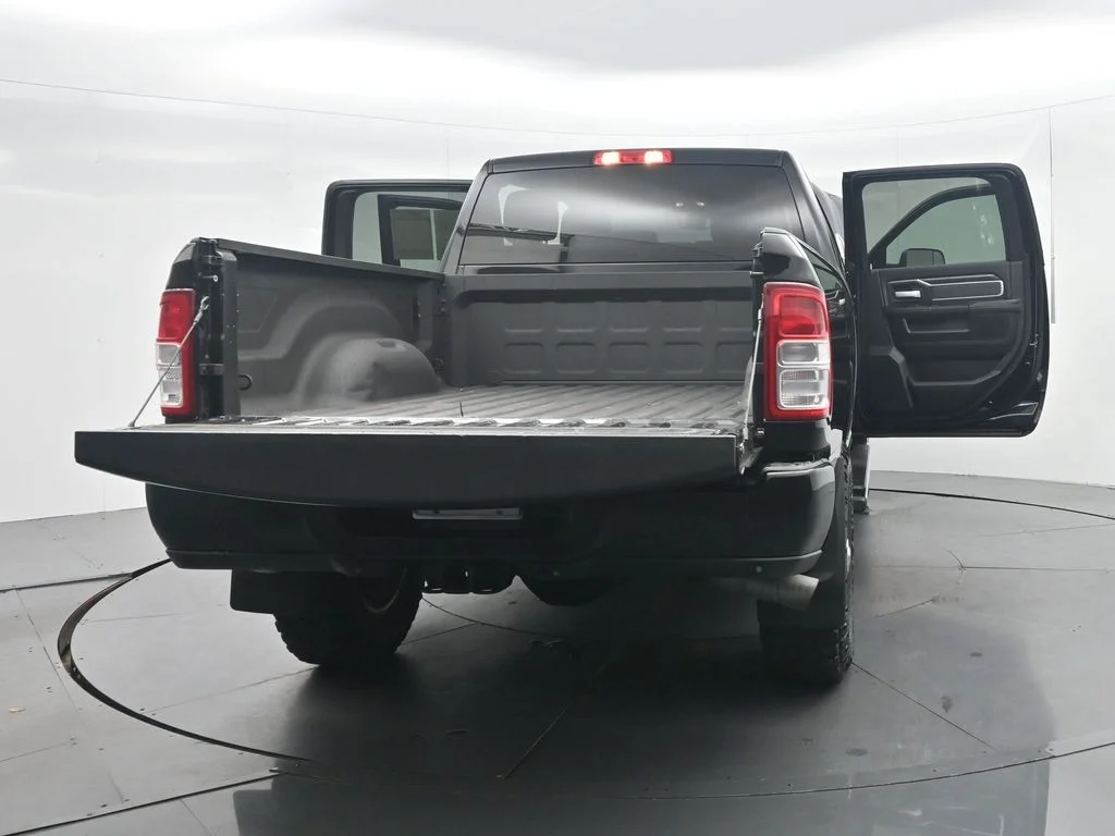Used 2020 Diamond Black Ram Big Horn image 51