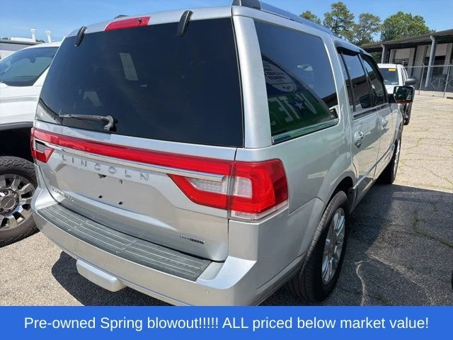 Used 2016 Silver Lincoln Select image 12