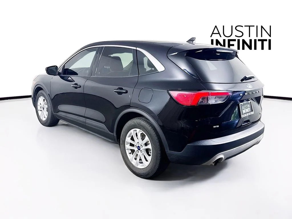 Used 2020 Black Ford SE image 5