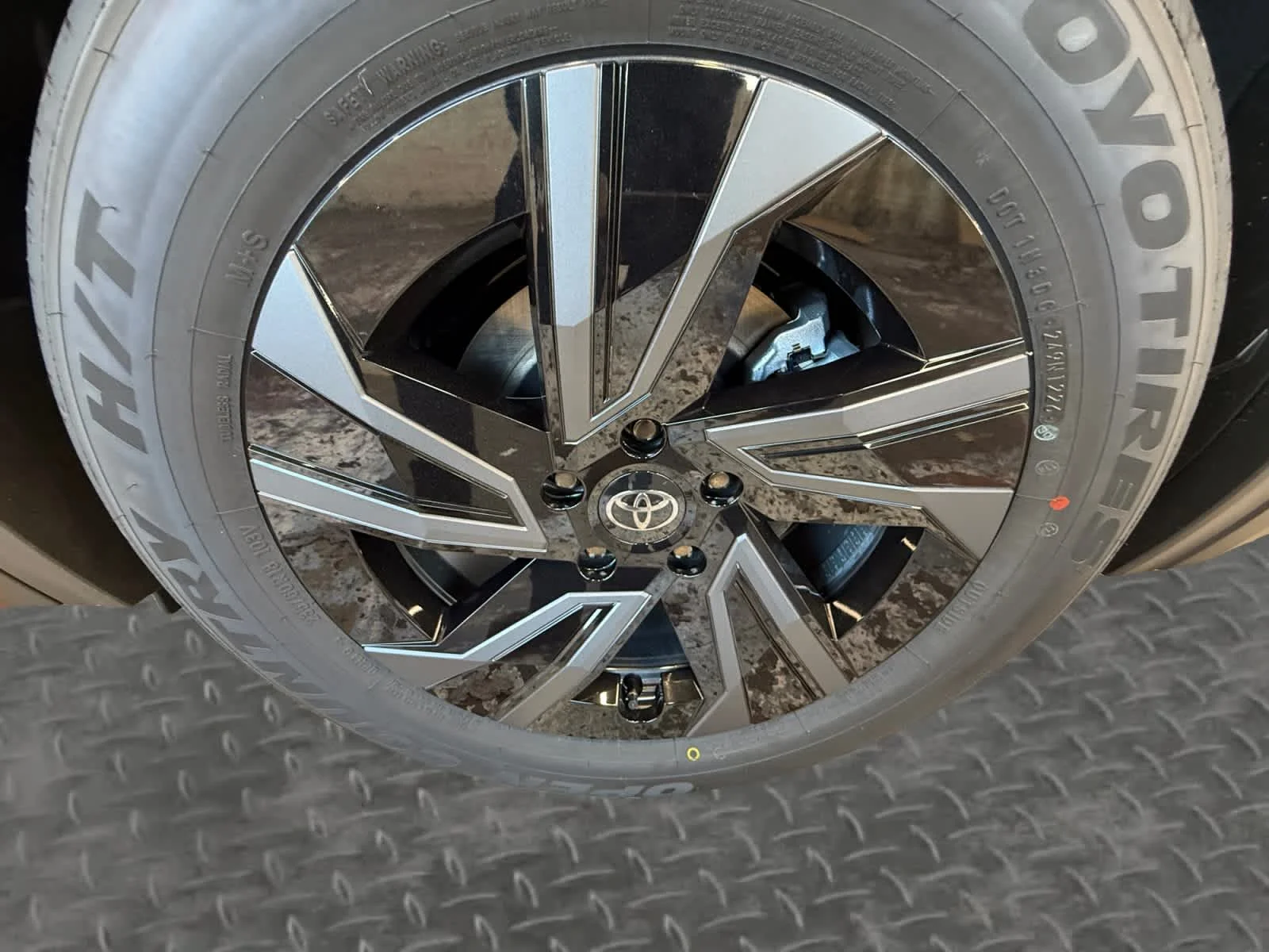 2026 Toyota C-HR SE - Photo 9