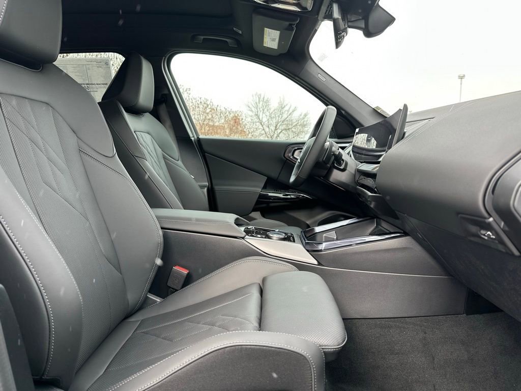 New 2026 Black Sapphire Metallic BMW 30 xDrive image 25