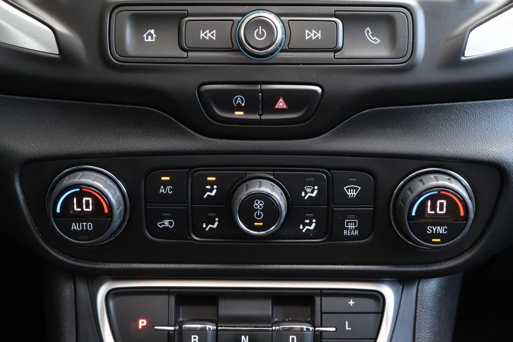 2023 GMC Terrain SLE - Photo 19