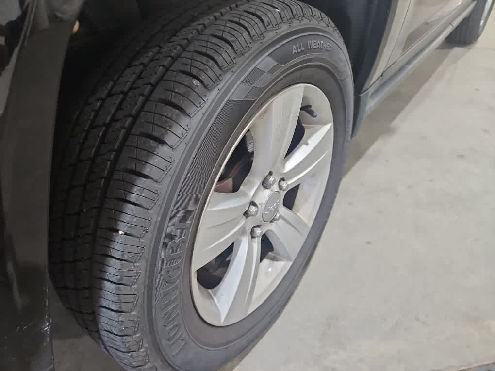 Used 2015 Black Clearcoat Jeep High Altitude Edition image 5