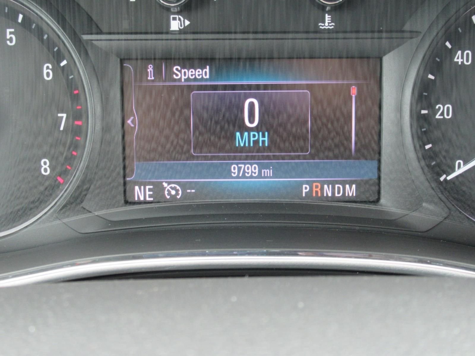 Used 2022  Buick Preferred image 29